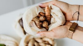 Senyawa dalam kunyit dapat meningkatkan sensitivitas insulin, mengatur metabolisme glukosa, dan mengurangi resistensi insulin. (Pexels/Karolina Grabowska)