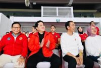 Menteri Pertahanan Prabowo bersama Presiden Jokowi dan Ketua Umum PSSI Erick Thohir. (Instagram.com/@prabowo)