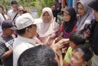 Calon Presiden Koalisi Indonesia Maju, Prabowo Subianto di kampung keluarga besar Eyang Kakung Prabowo yang ada di Banyumas. (Dok. Tim Media Prabowo Subianto)