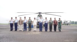 Menteri Pertahanan (Menhan) Prabowo Subianto mendorong kerja sama antara industri pertahanan RI PT Dirgntara Indonesia dengan produsen pesawat. (Dok. TIm Media Prabowo)  