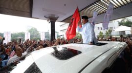 Calon presiden nomor urut dua Prabowo Subianto Menghadiri acara Deklarasi Nasional Gerakan Muslim Persatuan Indonesia Cinta Tanah Air (Gempita) di Grand Sudirman Ballroom. (Dok. Tim Media Prabowo-Gibran)  