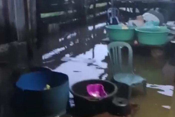 Banjir setinggi 40 hingga 80 cm melanda wilayah Kabupaten Halmahera Selatan. (Dok. BNPB)