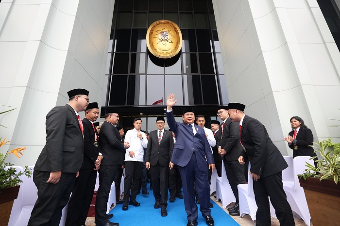 Presiden Indonesia Prabowo Subianto Dalam Acara pengukuhan 1.451 hakim baru di Gedung Mahkamah Agung, Jakarta. (Dok. Tim Media Prabowo)